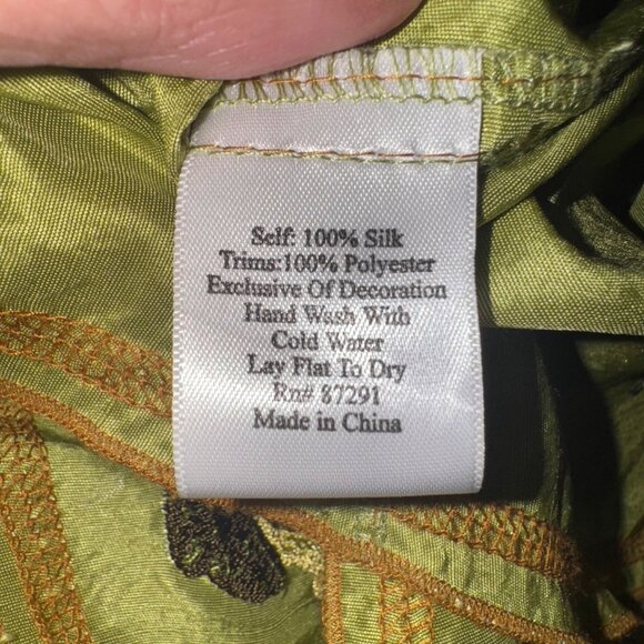 Vintage Inspired Johnny Was Green Floral Embroidered 100% Silk Button-Up Shirt S - Picture 8 of 9